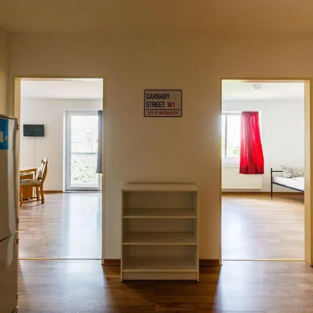Enjoy Your With Dkn - Mon-sun - Late Night Check-in - Multilanguage - Near Railway Station - Witamy Serdecznie Apartman *