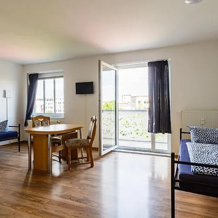 Enjoy Your With Dkn - Mon-sun - Late Night Check-in - Multilanguage - Near Railway Station - Witamy Serdecznie דירה קמניץ